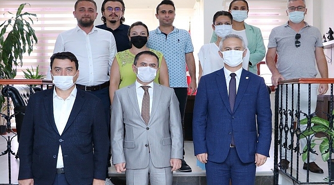  VALİ İLHAMİ AKTAŞ'TAN ÇANAKKALE BAROSU YENİ YÖNETİMİNE HAYIRLI OLSUN ZİYARETİ