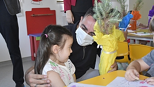 BAŞKAN ERDOĞAN, KREŞ ÖĞRENCİLERİNİN HEYECANINI PAYLAŞTI