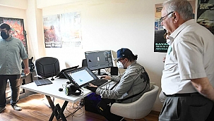 BAŞKAN GÖKHAN'DAN TEKNOLOJİ OFİSİNE ZİYARET