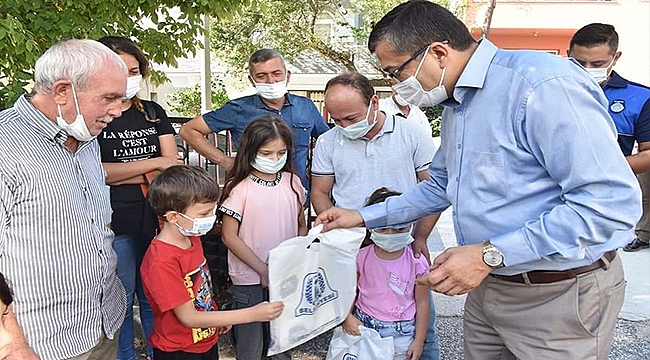 BAŞKAN ÖZ, ÖĞRENCİLERİN İLK GÜN HEYECANINA ORTAK OLDU