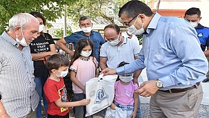 BAŞKAN ÖZ, ÖĞRENCİLERİN İLK GÜN HEYECANINA ORTAK OLDU