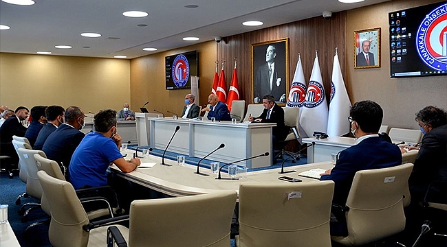 ÇOMÜ MYO MÜDÜRLERİ TOPLANTIDA BİR ARAYA GELDİ