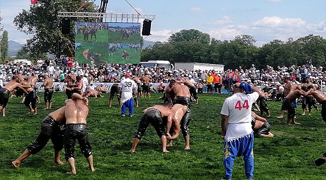 ÇTSO, BAYRAMİÇ MEHMET AKİF ERSOY YAĞLI GÜREŞ ETKİNLİKLERİNE KATILDI
