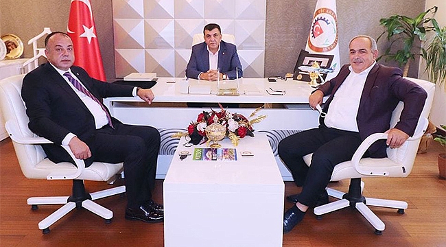 ÇTSO YÖNETİM KURULU BAŞKANI SELÇUK SEMİZOĞLU RİZE TSO'YU ZİYARET ETTİ