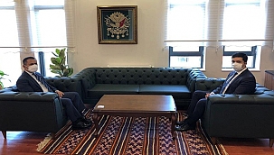 VALİ AKTAŞ, BAYRAMİÇ KAYMAKAMI ALPER TAŞ'A HAYIRLI OLSUN ZİYARETİNDE BULUNDU