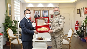 TUĞGENERAL VEDAT ÇOLAK, VALİ AKTAŞ'I ZİYARET ETTİ