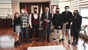 ÇOMÜ ÖĞRENCİ KONSEYİNDEN BAŞKAN GÖKHAN'A ZİYARET