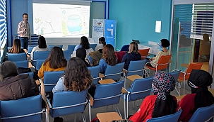 İŞKUR ÖĞRENCİLERE BEDEN DİLİNİN KULLANIMI KONULU SEMİNER VERDİ