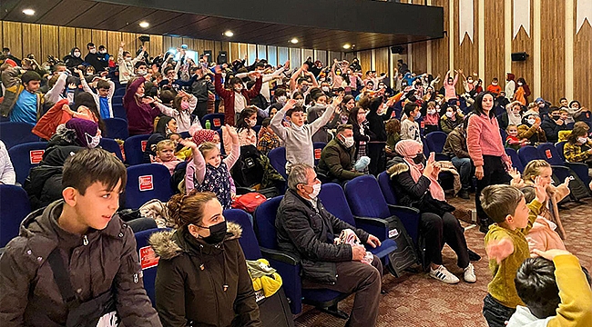 BİGA'DAKİ ÇOCUKLAR DOYASIYA EĞLENDİ