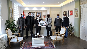 ÇANAKKALE ANADOLU GENÇLİK DERNEĞİ'DEN VALİ AKTAŞ'A ZİYARET