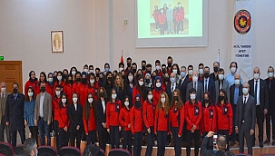 ÇOMÜ AYAY BÖLÜMÜ ÖNLÜK GİYDİRME TÖRENİ GERÇEKLEŞTİRİLDİ