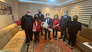 VALİ AKTAŞ, DÜNYA ŞAMPİYONU MİLLİ SPORCUYU ZİYARET ETTİ