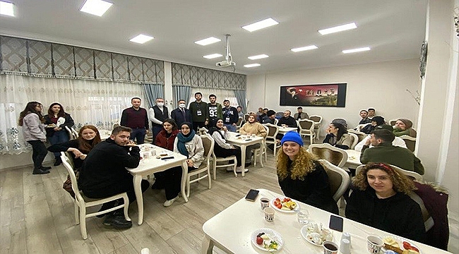 "YARIN ÇOK GENÇ OLACAK" PROJESİ KAPSAMINDA ÖĞRENCİLER ÇANAKKALE'DE