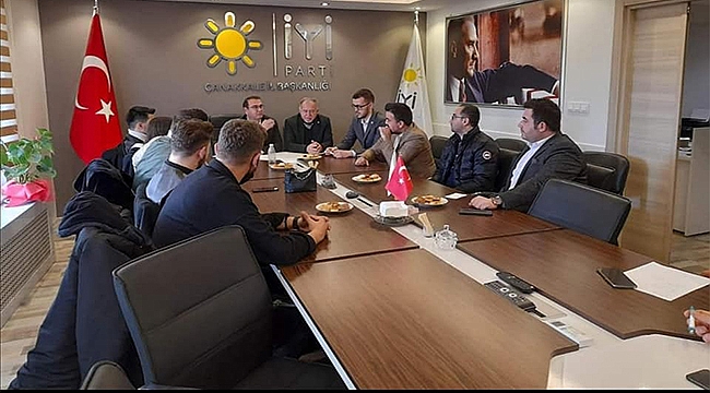 İYİ PARTİ GENÇ TEMSİLCİLERLE BİR ARAYA GELDİ