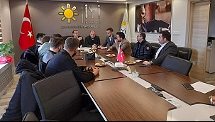 İYİ PARTİ GENÇ TEMSİLCİLERLE BİR ARAYA GELDİ