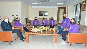 ÖĞRENCİLERDEN BAŞKAN YILMAZ'A ZİYARET