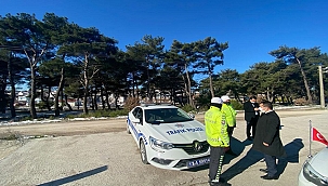 VALİ AKTAŞ, AYVACIK BÖLGE TRAFİK UYGULAMA NOKTASINI ZİYARET ETTİ