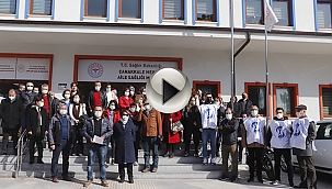 SAĞLIKÇILAR HAKLARI İÇİN GREVDE!