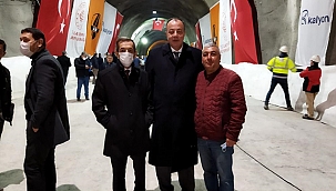 SEMİZOĞLU AYVACIK-KÜÇÜKKUYU TÜNELİ IŞIK GÖRME TÖRENİNE KATILDI