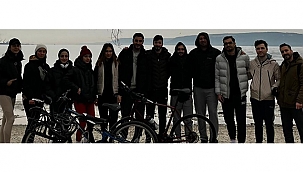 ÇANAKKALE BELEDİYESİNDEN ÜNİVERSİTE ÖĞRENCİLERİNE BİSİKLET DESTEĞİ