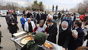 ÖĞRENCİLERE PİŞİ İKRAM EDİLDİ