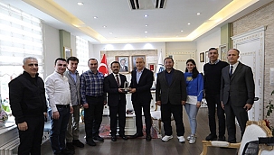 TÜRKİYE BİSİKLET FEDERASYONU BAŞKANI EMİN MÜFTÜOĞLU, VALİ AKTAŞ'I ZİYARET ETTİ