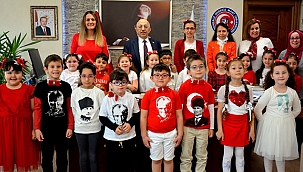 ÇOMÜ'LÜ ÇOCUKLARDAN 23 NİSAN ZİYARETİ