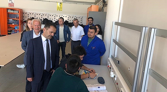 VALİ AKTAŞ LAPSEKİ'DE 