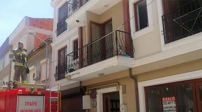 YEMEK YAPARKEN YANDI!