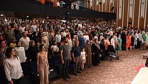 BİGA BELEDİYESİ'NİN KREŞLERİNDE MEZUNİYET HEYECANI