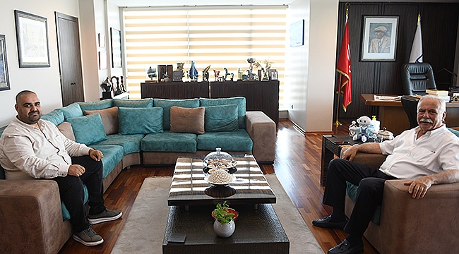 ÖZTÜRK'TEN NEZAKET ZİYARETİ