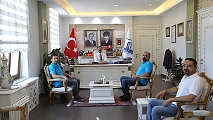 BOĞAZIN EFELERİ HALK OYUNLARI ARAŞTIRMA VE YAŞATMA DERNEĞİNDEN VALİ AKTAŞ'A ZİYARET