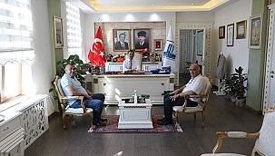 ÇARDAK BELEDİYE BAŞKANI METİN SEMERCİ VALİ AKTAŞ'I ZİYARET ETTİ