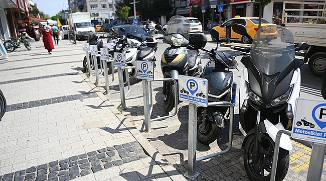 İNÖNÜ CADDESİ'NDE YENİ MOTOSİKLET PARK ALANLARI OLUŞTURULDU