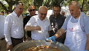 KEPEZ'DE AŞURE İKRAM EDİLDİ