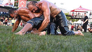 BİGALI MEHMET ÇAVUŞ GÜREŞLERİNDE BAŞPEHLİVAN ALİ GÜRBÜZ OLDU