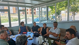 ÜNÜVAR MUHTARLAR İLE SOKAK HAYVANLARI REHABİLİTASYON MERKEZİ'NDE BİR ARAYA GELDİ