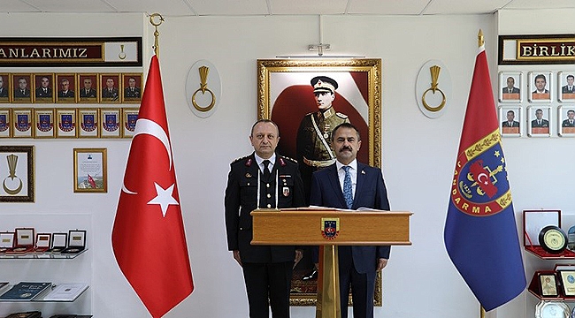 VALİ AKTAŞ'TAN J. ALBAY SADİ AKMAN' A HAYIRLI OLSUN ZİYARETİ