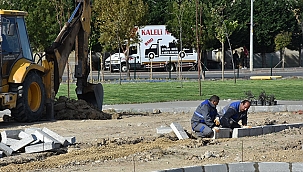 BAŞKAN GÖKHAN SAĞLIKLI YAŞAM PARKI'NDA İNCELEMELERDE BULUNDU