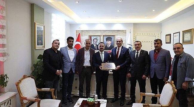 ÇANAKKALE MALATYALILAR DERNEĞİNDEN, VALİ AKTAŞ' A ZİYARET