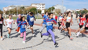 CUMHURİYET KOŞUSU DÜZENLENDİ