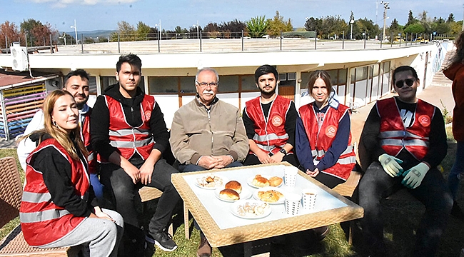 MOR PATİ'DEN ANLAMLI ETKİNLİK
