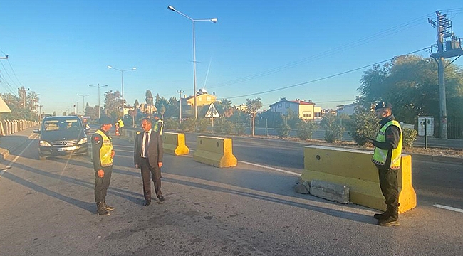 VALİ AKTAŞ, KÜÇÜKKUYU JANDARMA UYGULAMA NOKTASINI ZİYARET ETTİ