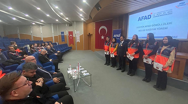 (AFAD) GÖNÜLLÜLERİ GÖNÜLLÜLÜK BELGESİ DAĞITIM TÖRENİ YAPILDI