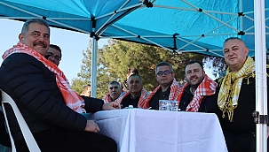 GEYİKLİ DEVE GÜREŞLERİNE İLGİ YOĞUN OLDU