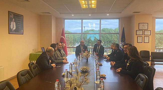 VALİ AKTAŞ'TAN ÇANAKKALE TİCARET BORSASI YENİ YÖNETİMİNE HAYIRLI OLSUN ZİYARETİ
