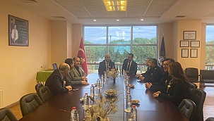 VALİ AKTAŞ'TAN ÇANAKKALE TİCARET BORSASI YENİ YÖNETİMİNE HAYIRLI OLSUN ZİYARETİ