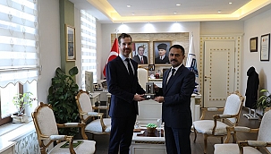 AVUSTRALYA ÇANAKKALE KONSOLOSU HARRY HALL, VALİ AKTAŞ'I ZİYARET ETTİ