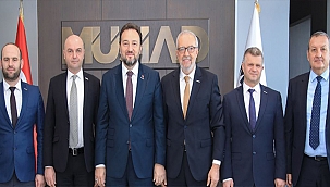 İŞ DÜNYASI MASAYA YATIRILDI