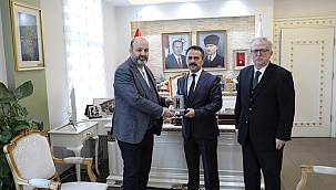 TÜRKİYE DİYANET VAKFI MÜTEVELLİ HEYETİ VALİ AKTAŞ'I ZİYARET ETTİ